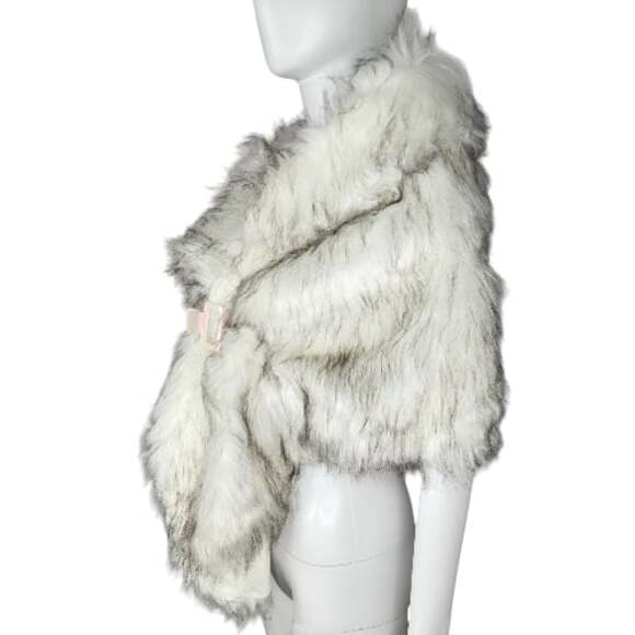 Gray and White Ombre Faux Fur Bridal Shawl Wrap OS - Picture 2 of 5